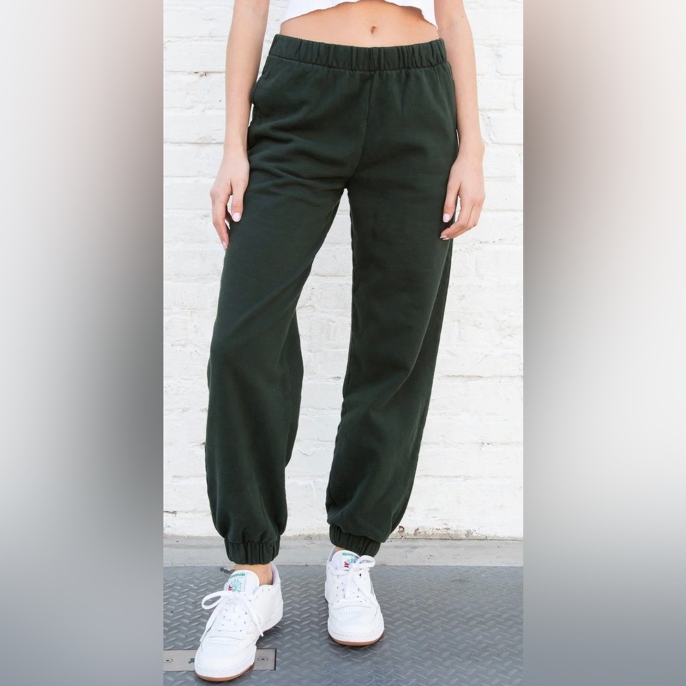 Brandy Melville; Rosa Sweatpants; Forest Green; One size